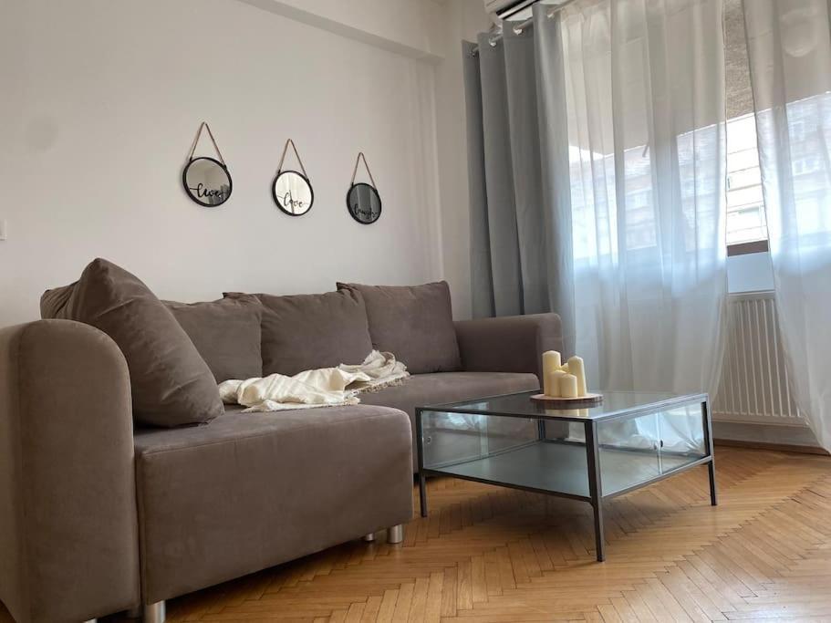2 Bedroom Apartment With Terrace In City Center Bukarest Exterior foto